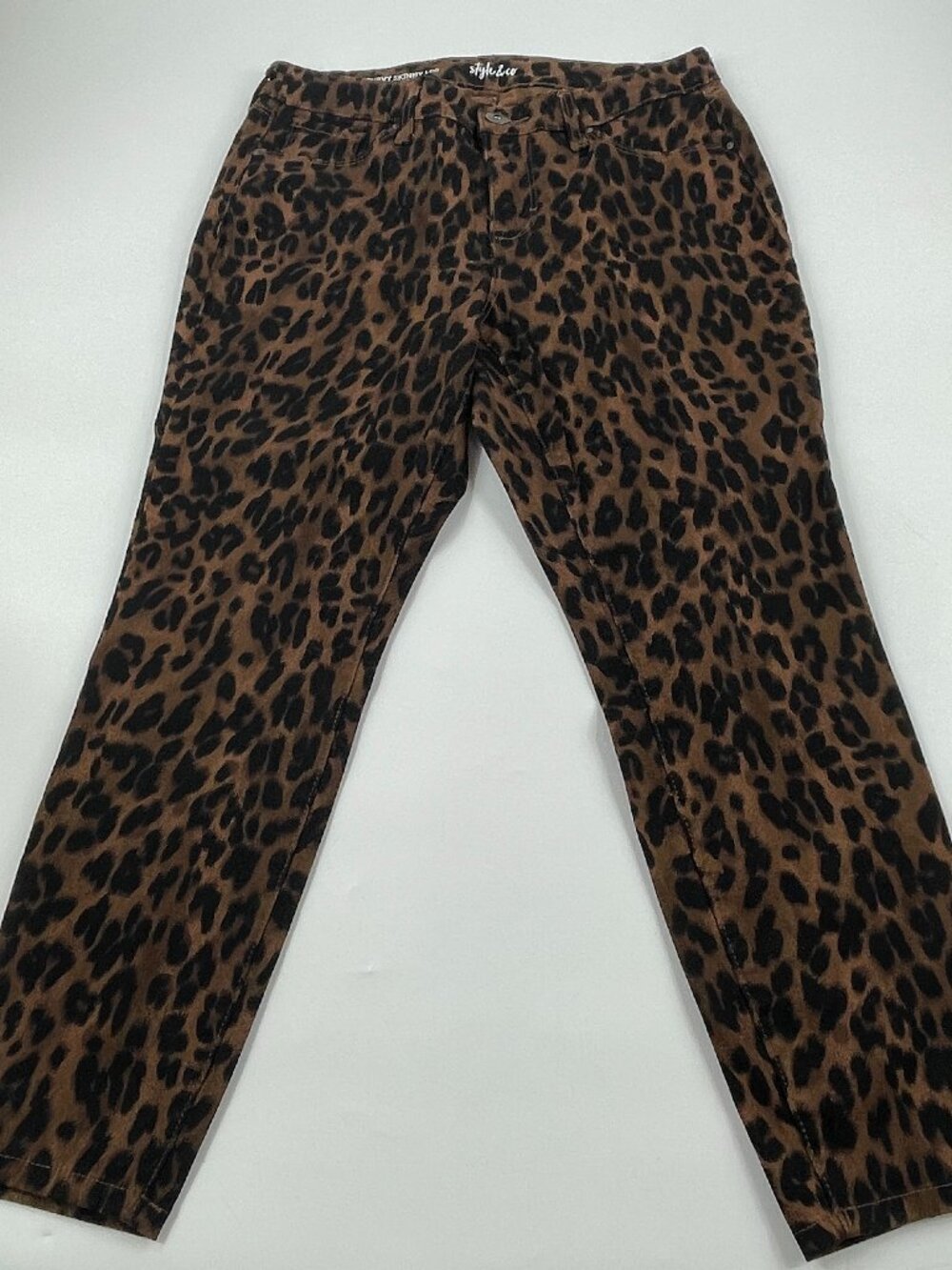 Style & Co Skinny Leg Curvy 8PS Animal Print Jeans Short Length Petite
